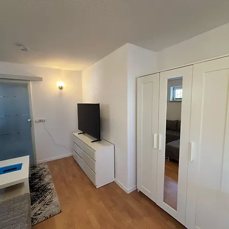 Haus Ostseesprung - Valentina Im Souterrain Mit Terrasse Und Gem Garten Apartment *